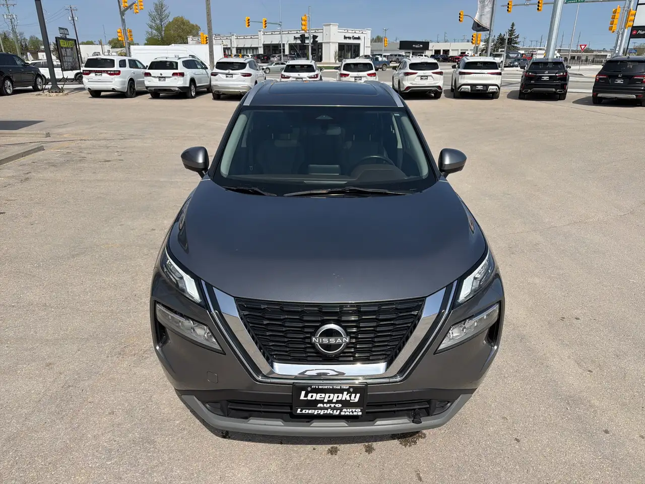 Nissan Rogue снимка Nissan Rogue