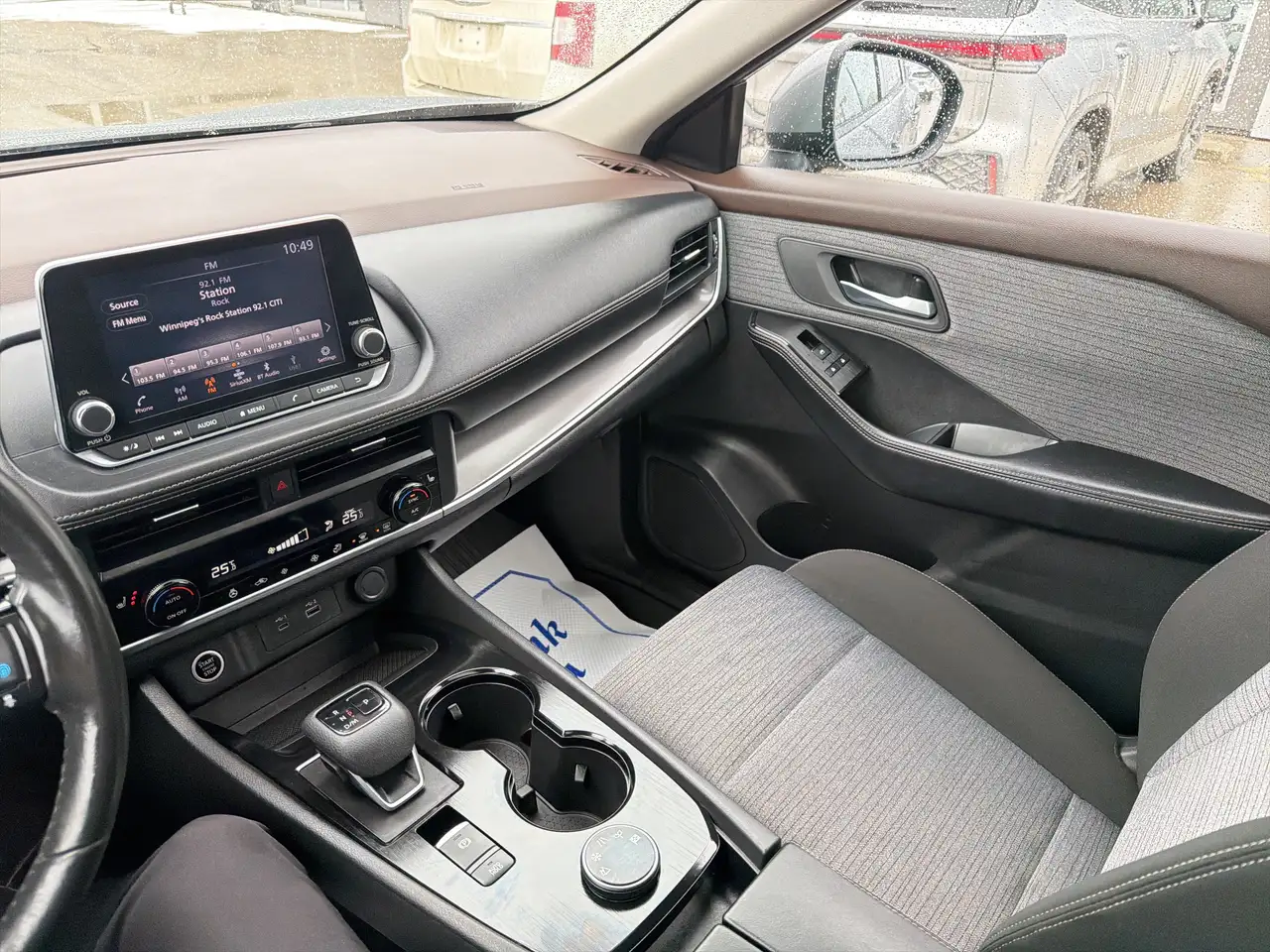 Nissan Rogue снимка Nissan Rogue