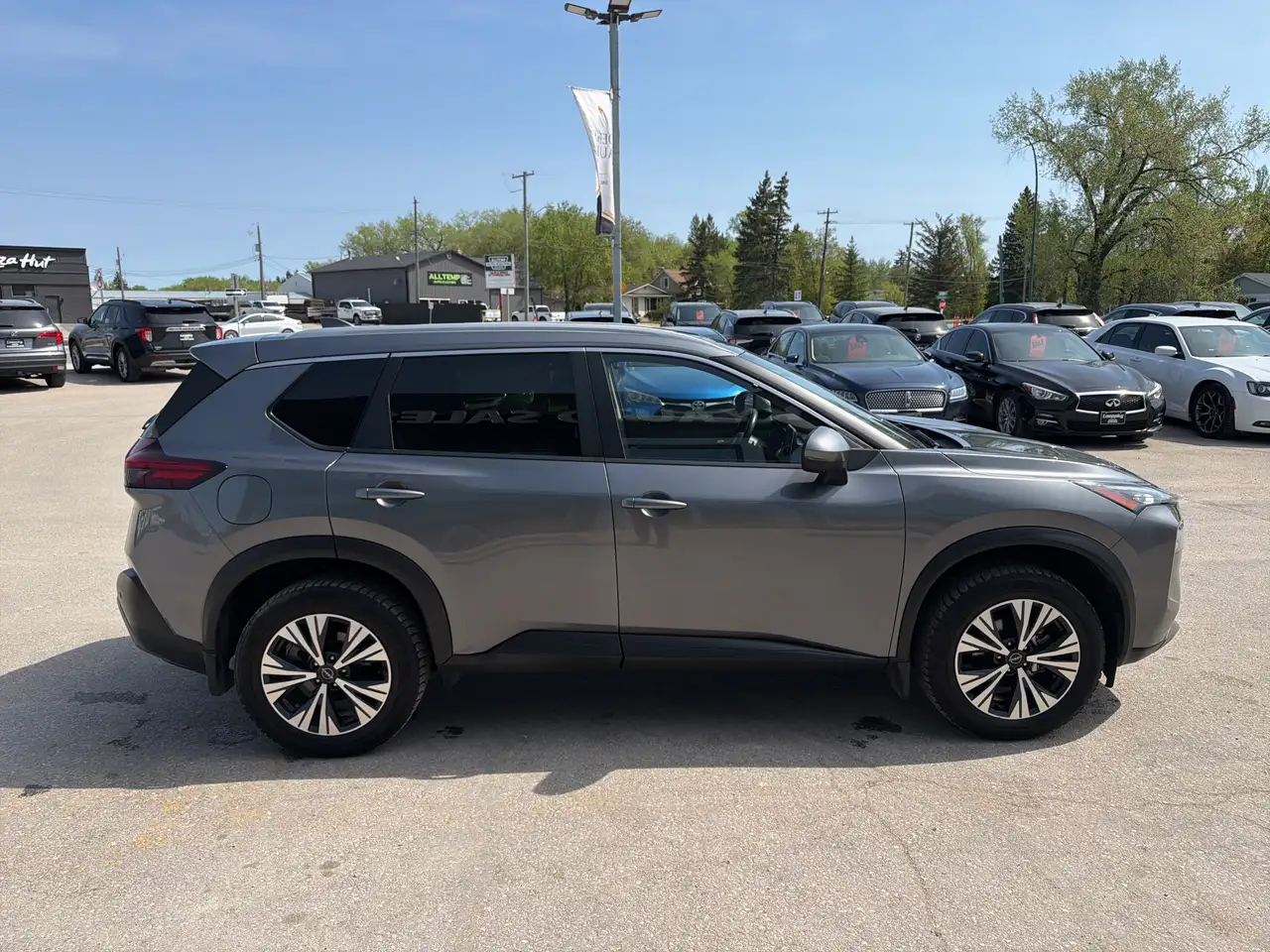 Nissan Rogue снимка Nissan Rogue