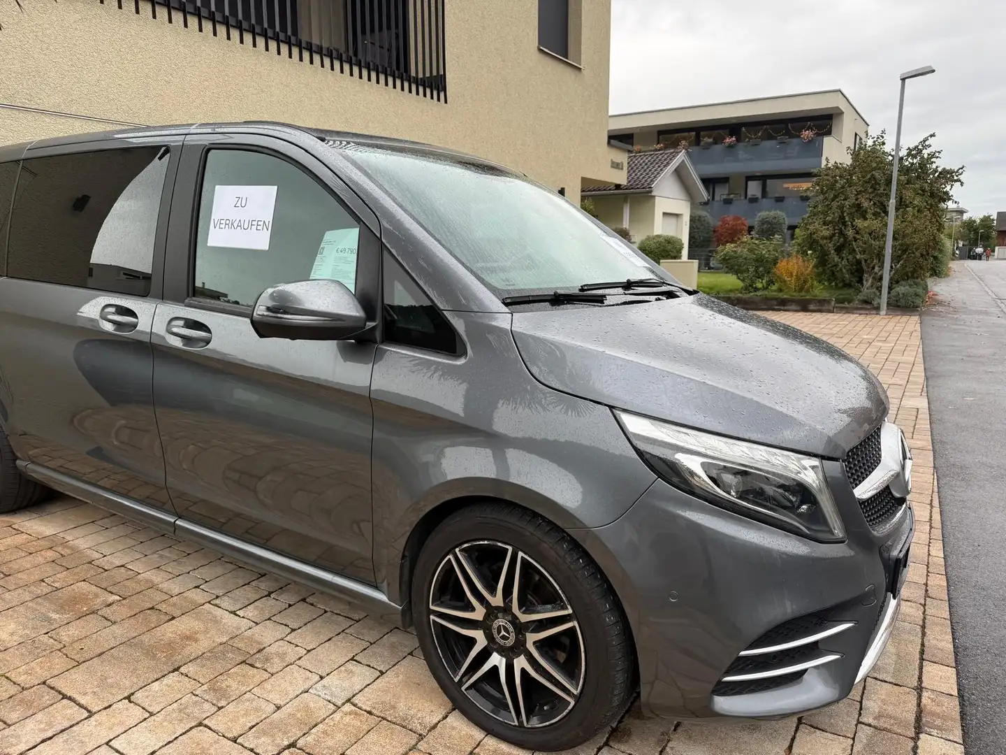 Mercedes-Benz V 220 V 220 d 4Matic BusinessVan kompakt Aut. Grau - 1