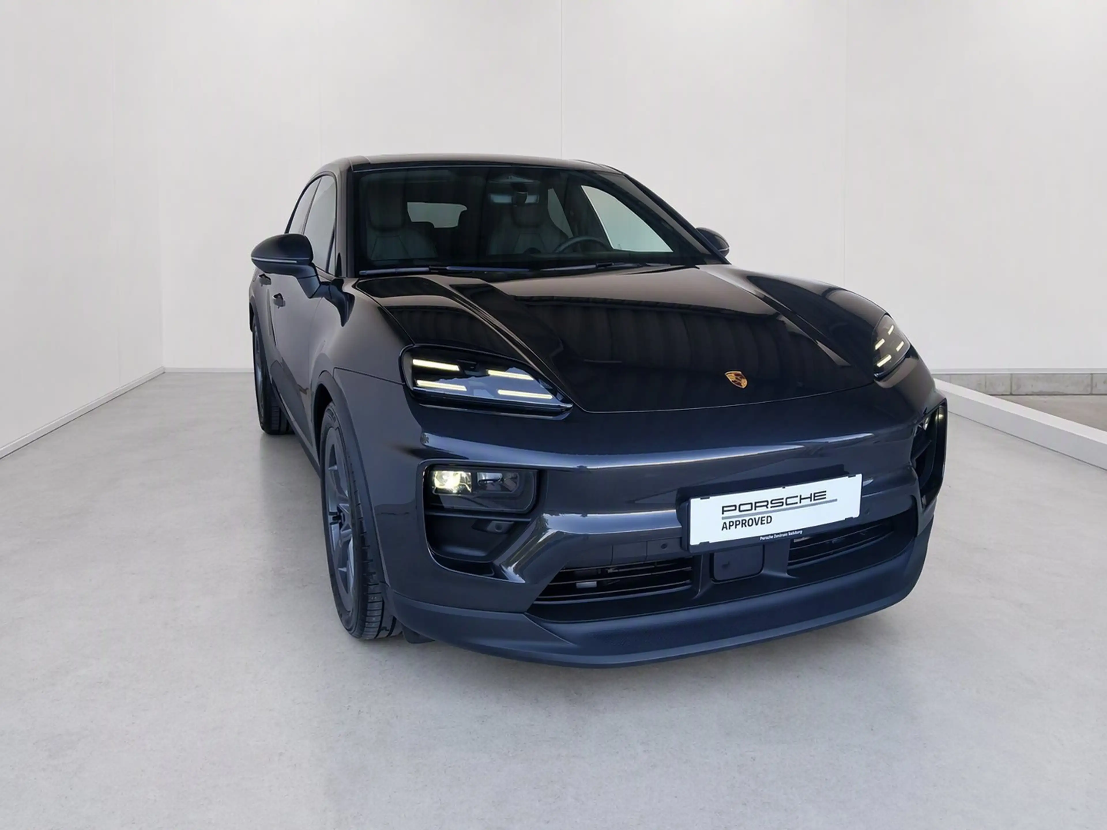 Porsche Macan 4 — photo 3