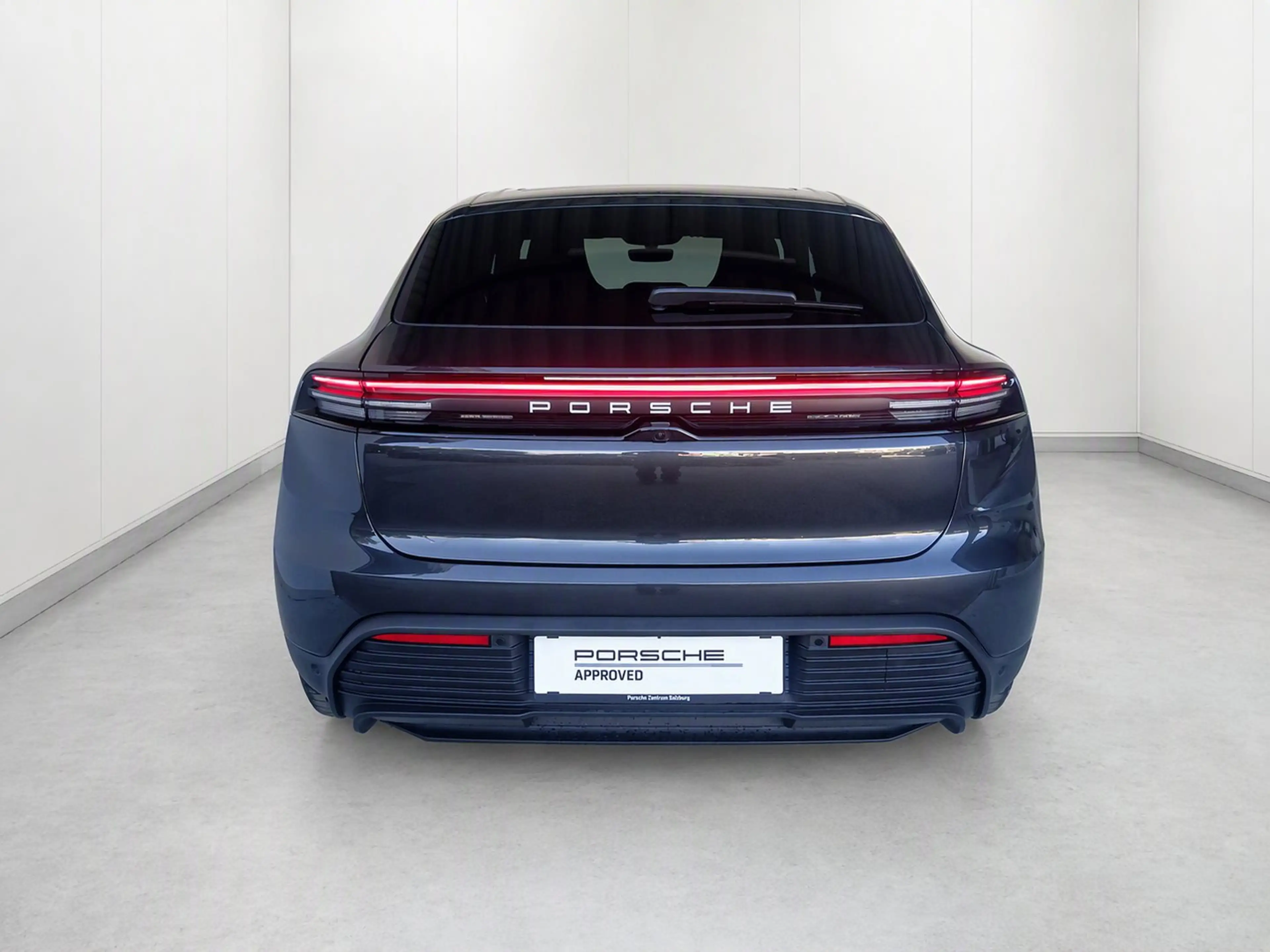 Porsche Macan 4 — photo 5
