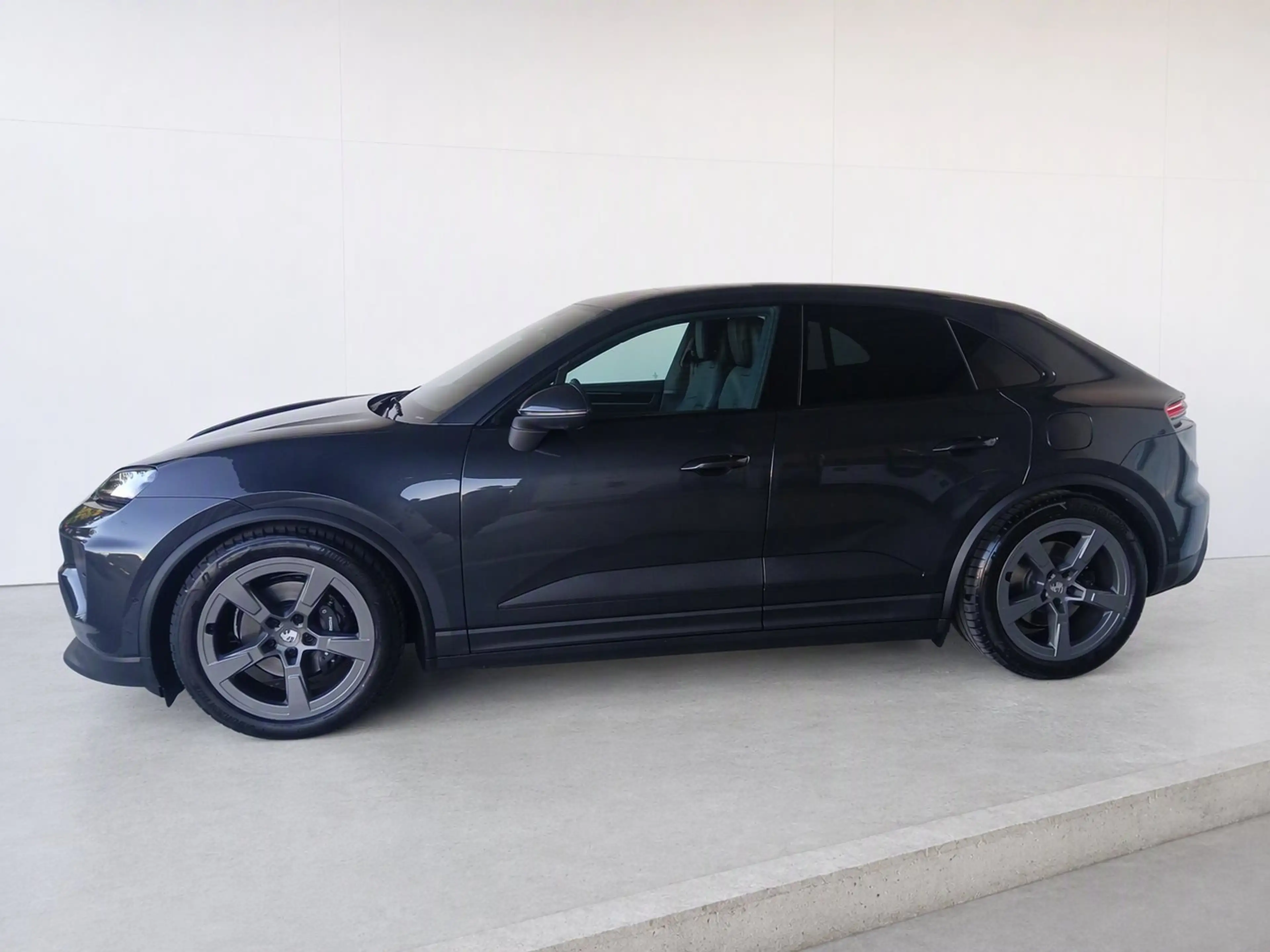 Porsche Macan 4 — photo 4