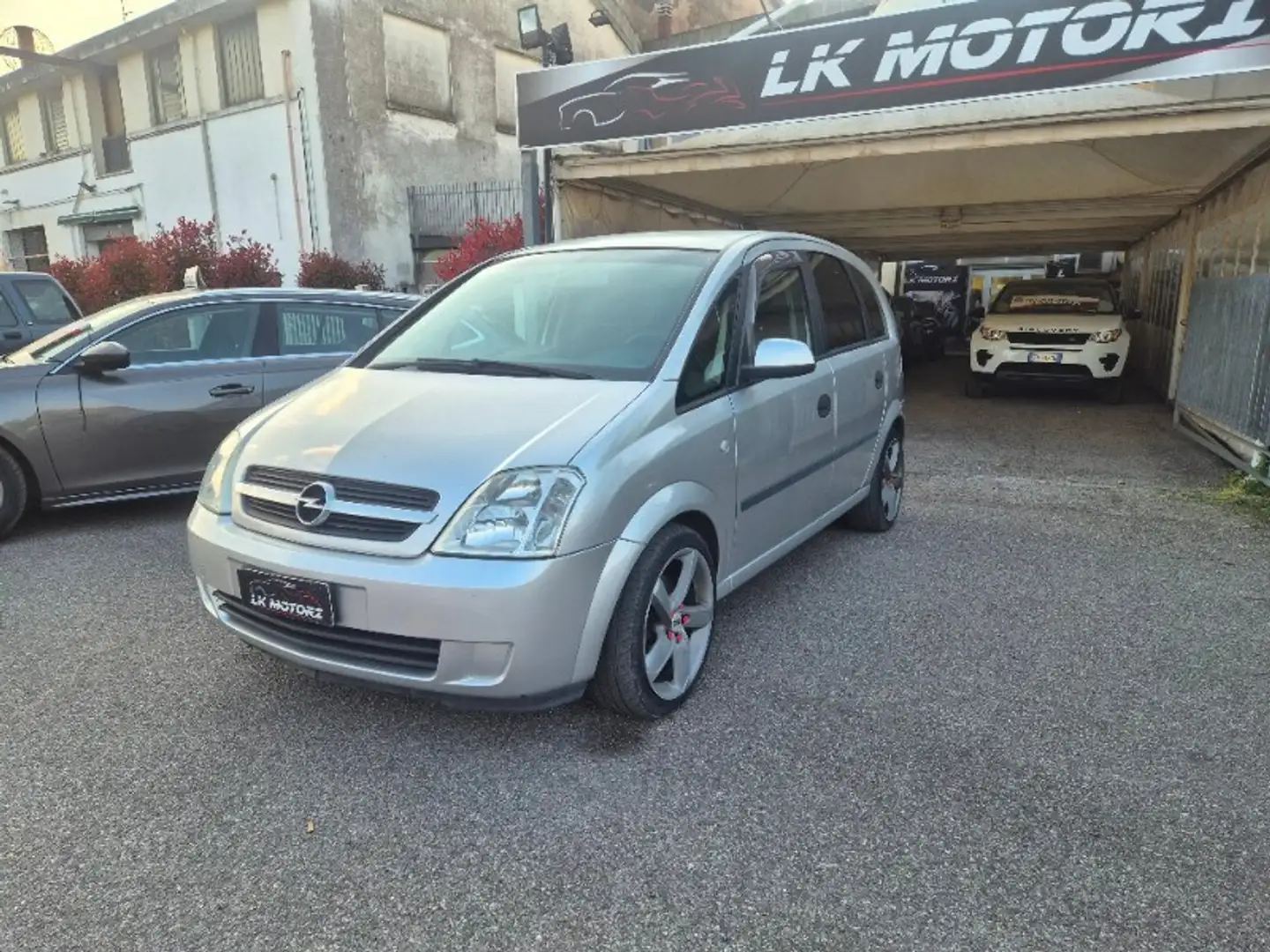 Opel Meriva Meriva 1.7 CDTI 101CV Enjoy Grau - 2