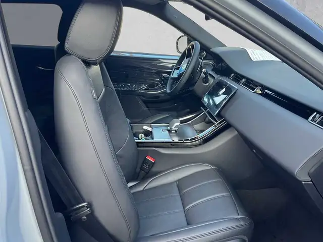 Land Rover Range Rover Evoque view 3