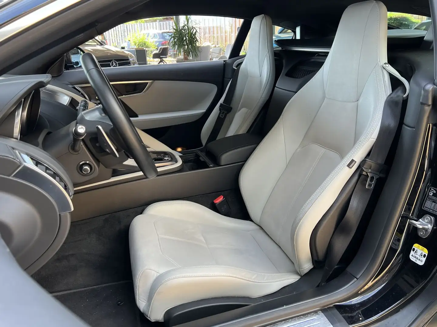 Jaguar F-Type F-TYPE P300 Meridian Navi Xenon CarPlay Kamera Schwarz - 2
