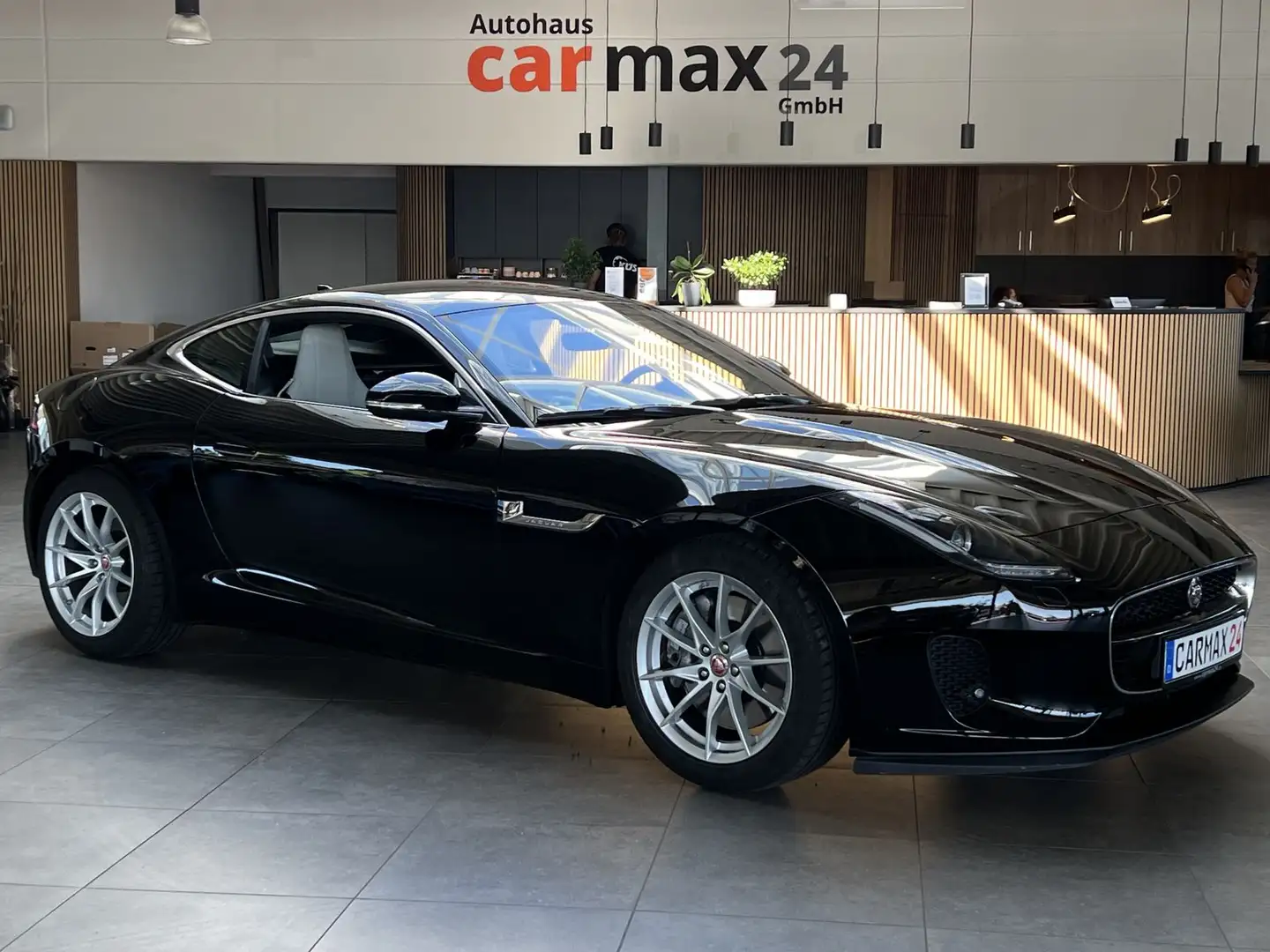 Jaguar F-Type F-TYPE P300 Meridian Navi Xenon CarPlay Kamera Schwarz - 1