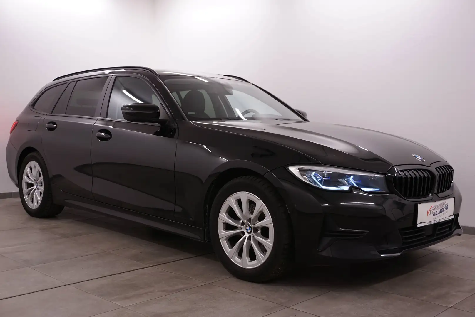BMW 320 d Sport // Laserscheinwerfer // head-up // ACC Schwarz - 1