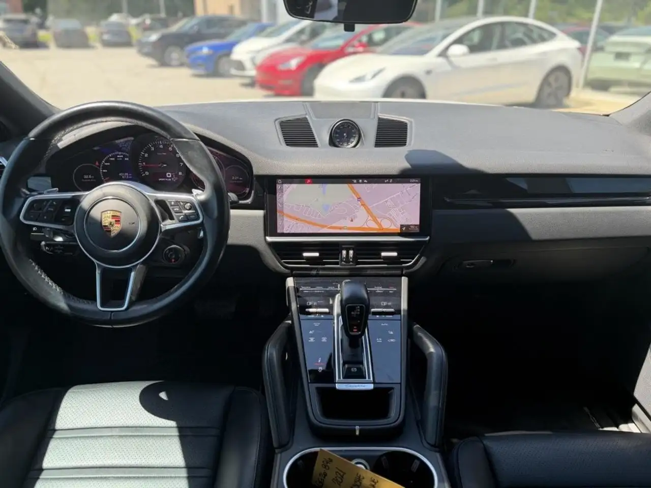 Porsche Cayenne снимка Porsche Cayenne