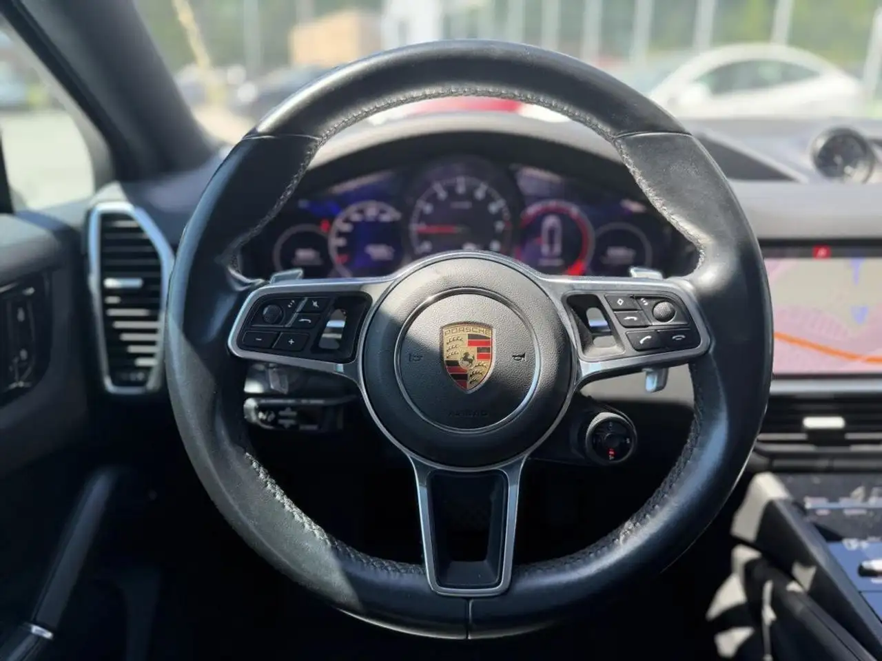 Porsche Cayenne снимка Porsche Cayenne