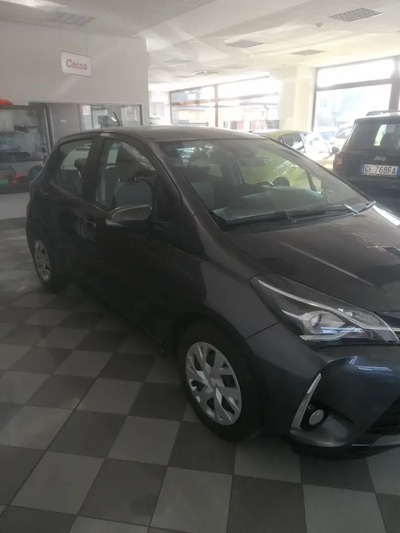 Toyota Yaris TOYOTA YARIS 1.0 BENZINA KM 56000 Grigio - 2