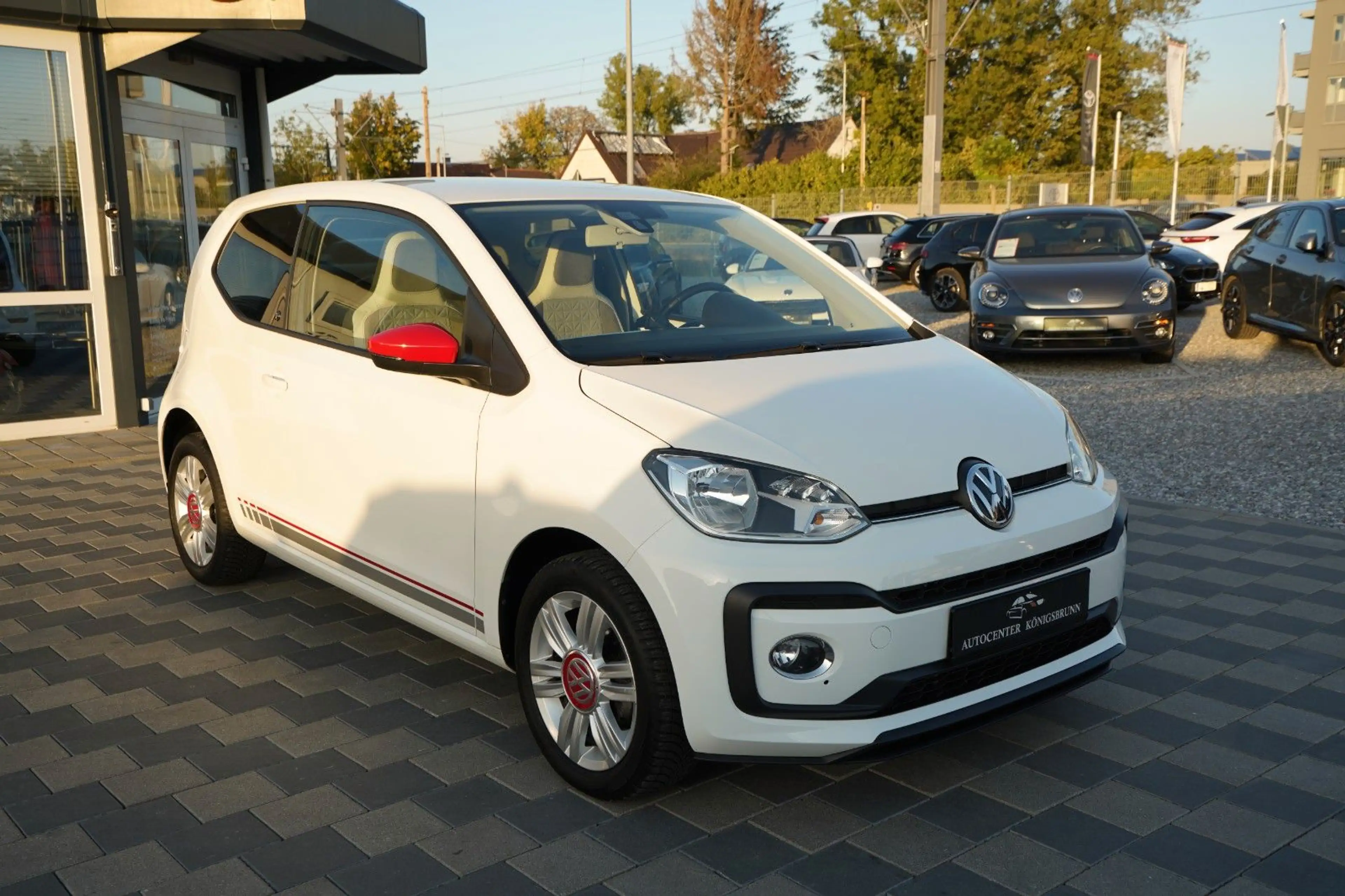 Volkswagen up! beats*2.Hand*Tempomat*PDC*Sitzheizung*MFL* — photo 3