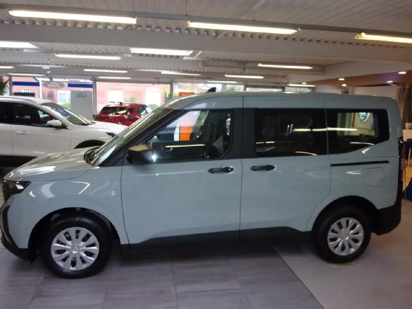 Ford Tourneo Courier Trend Grau - 2