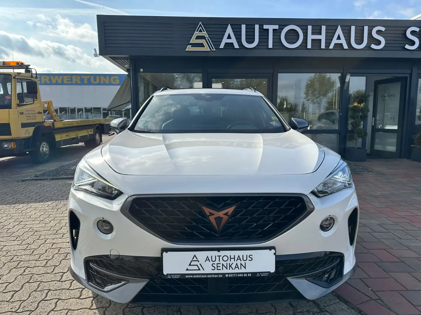 CUPRA Formentor 2.0 TDI DSG 4D*STANDH*AHK*R-CAM*PANO* Weiß - 2