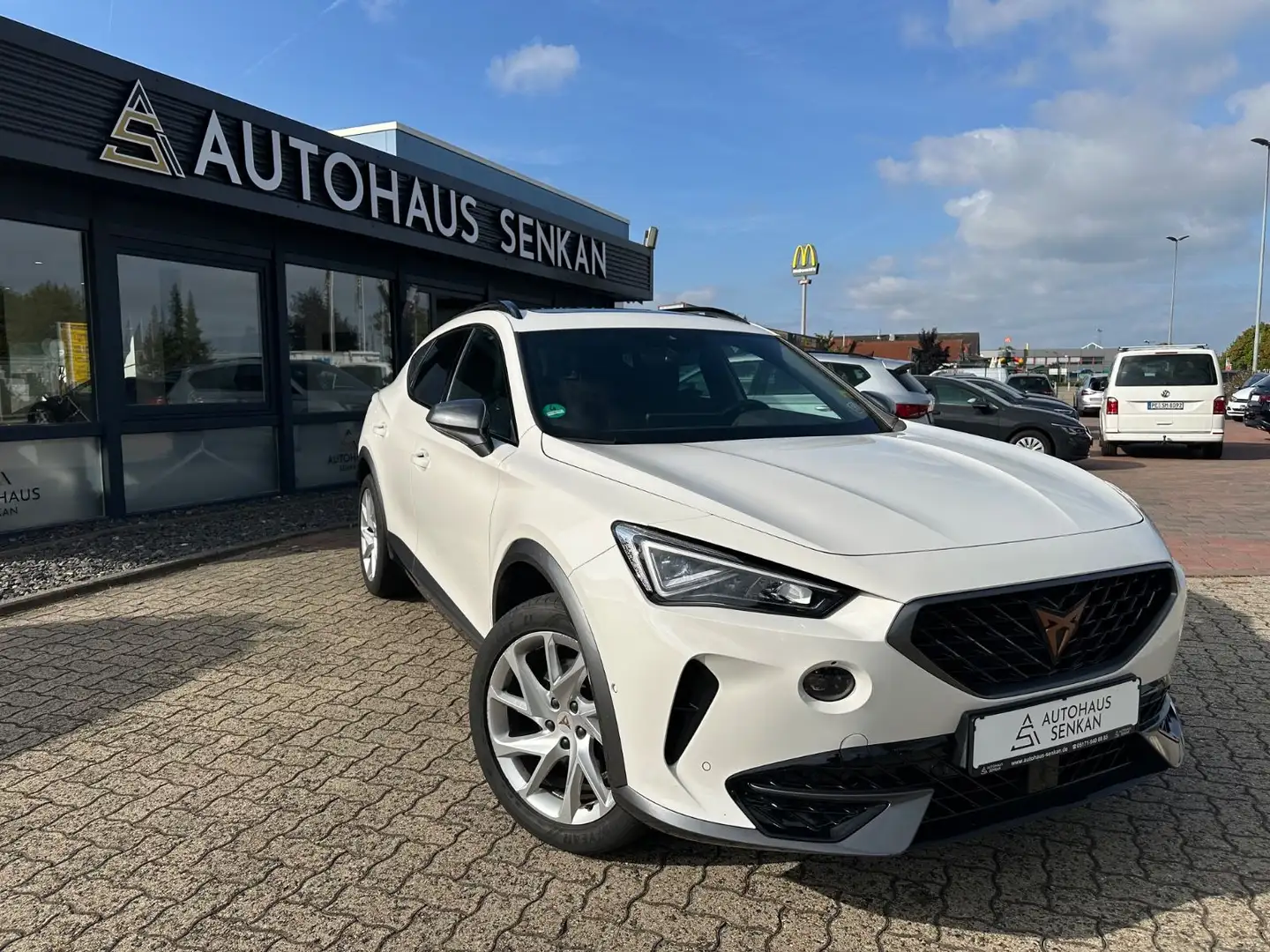 CUPRA Formentor 2.0 TDI DSG 4D*STANDH*AHK*R-CAM*PANO* Weiß - 1