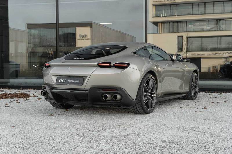 Ferrari Roma 3.9 V8 Grigio INGRID Full Carbon Passenger Display — photo 6