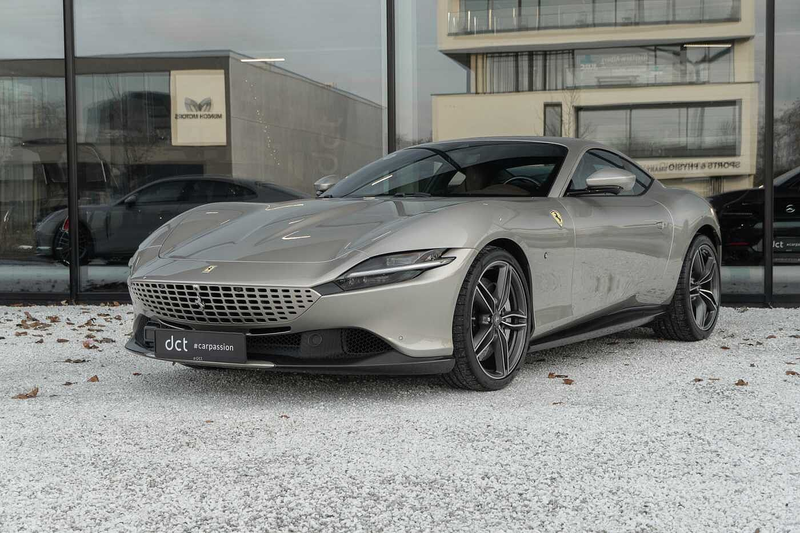 Ferrari Roma 3.9 V8 Grigio INGRID Full Carbon Passenger Display
