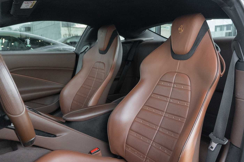 Ferrari Roma 3.9 V8 Grigio INGRID Full Carbon Passenger Display — photo 15