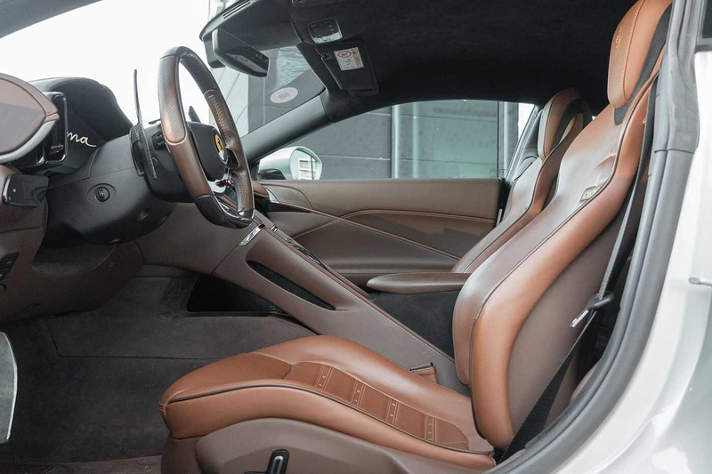 Ferrari Roma 3.9 V8 Grigio INGRID Full Carbon Passenger Display — photo 14