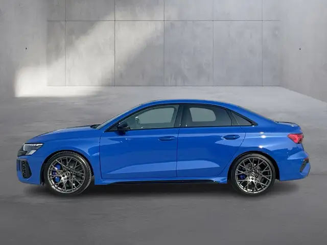 Audi RS3 Audi RS 3 Limousine performance Ansicht 2