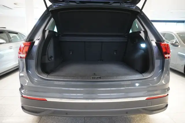 Volkswagen Tiguan view 10