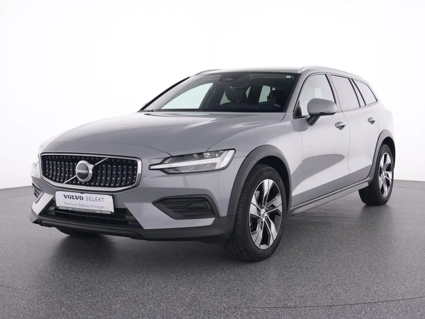 Volvo V60 Cross Country B4 D AWD Plus+AHK+WINTERPAKET Grau - 2