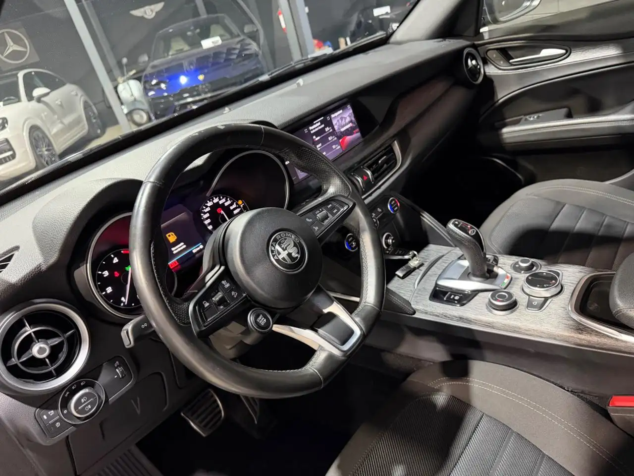 Alfa Romeo Stelvio — photo 13 sur 15