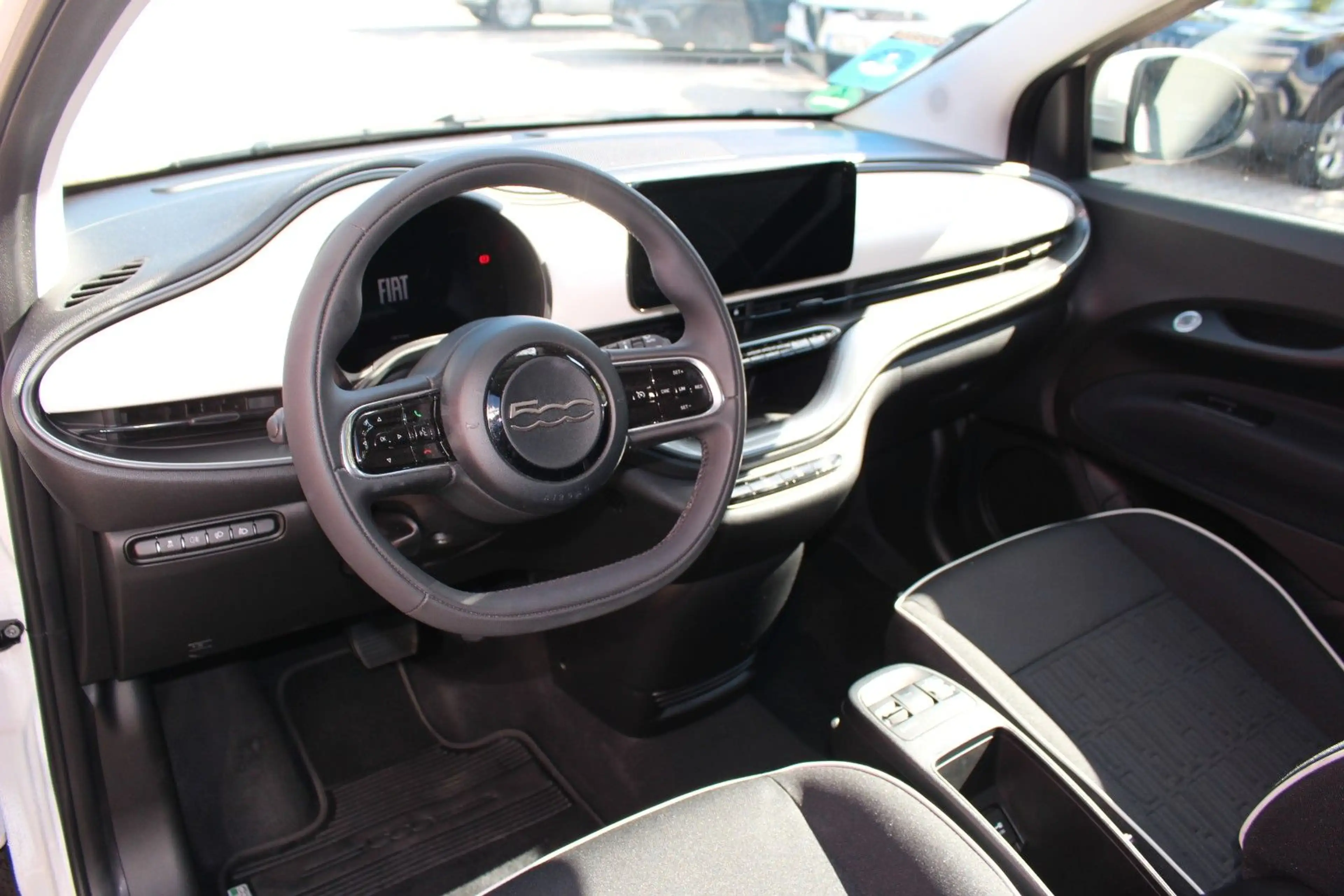 Fiat 500e CARPLAY SOH 96,1% — photo 9