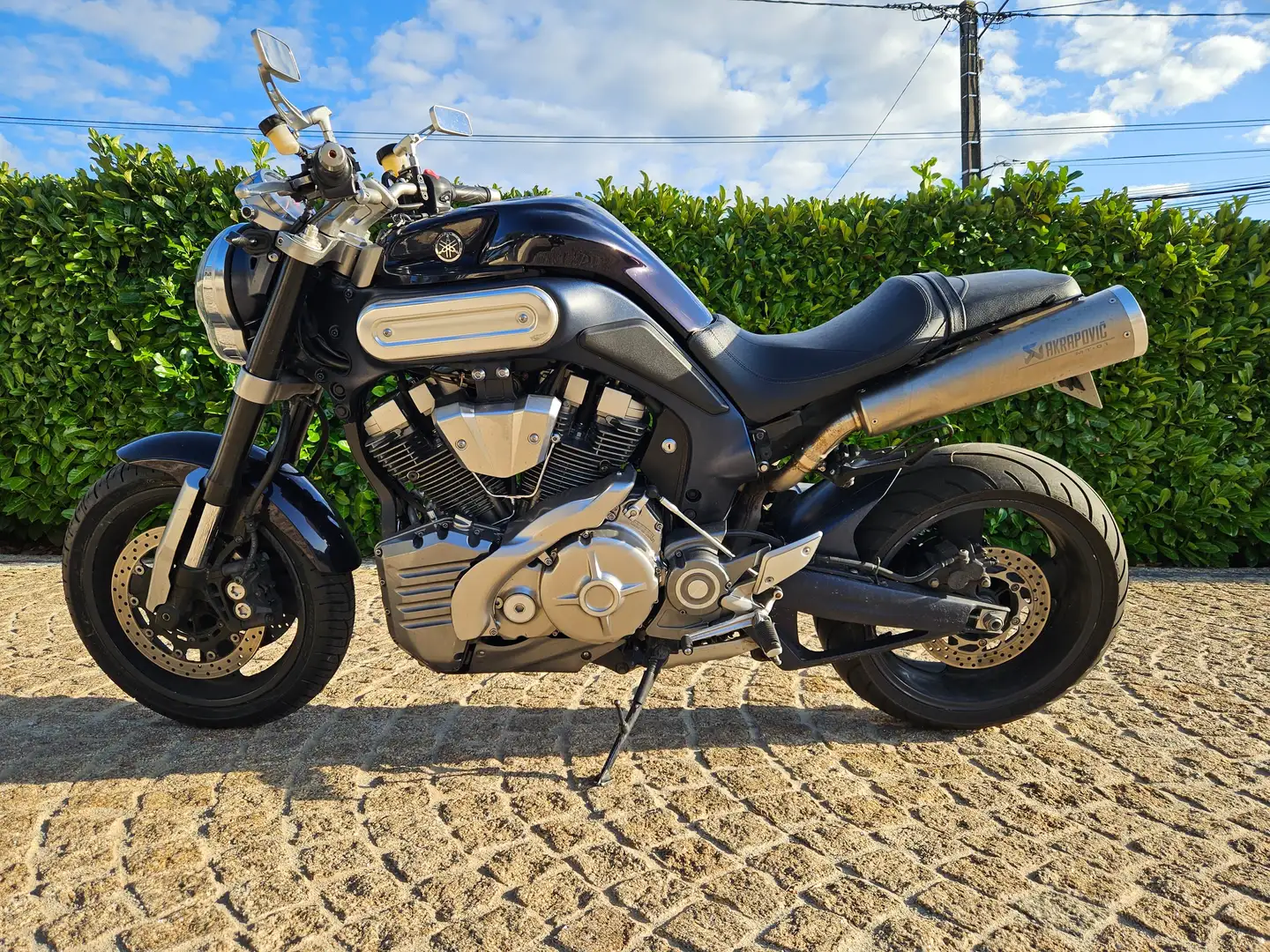 Yamaha MT-01 Yamaha MT-01 - 1700 cm³ - MT01 / Faible KM Violet - 1