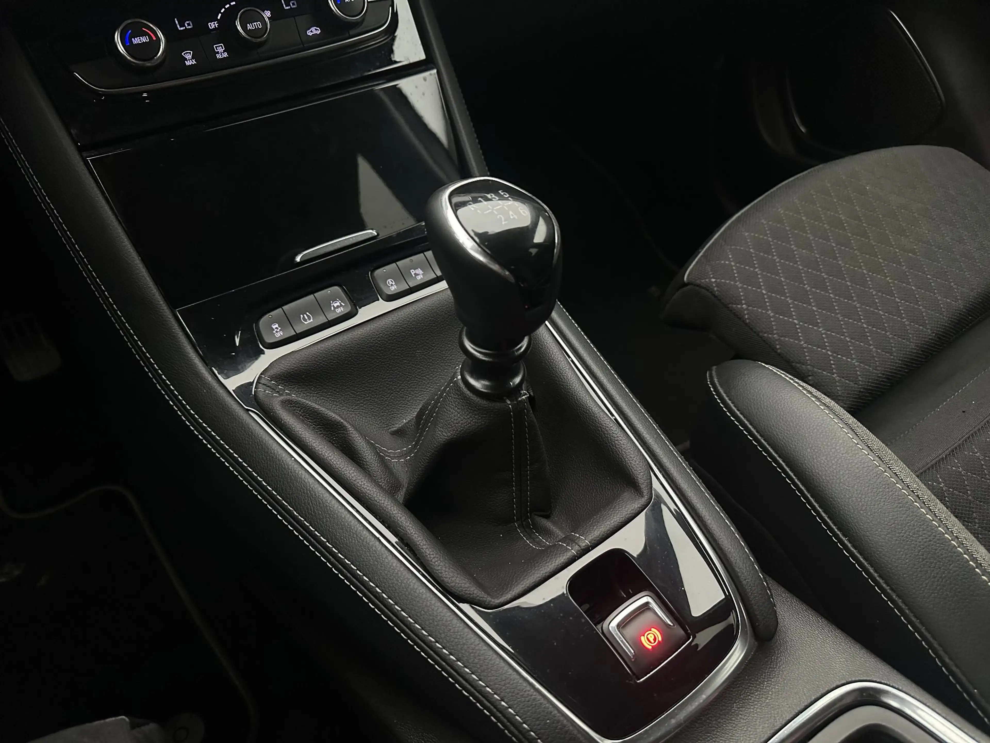 Opel Grandland X 1.2 Turbo Business Executive |Elektrische achterkl — photo 16