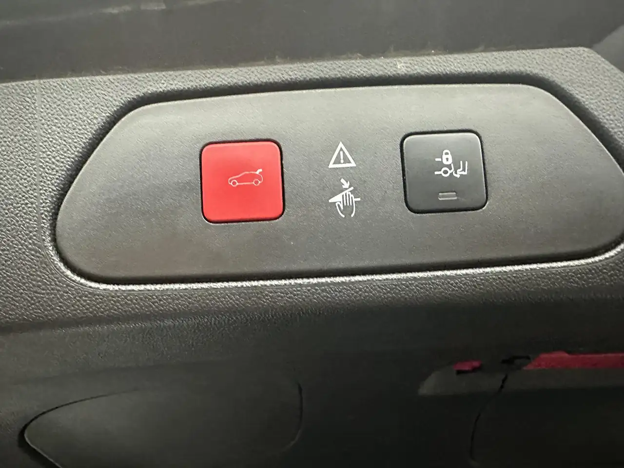 Opel Grandland X — photo 33 sur 35