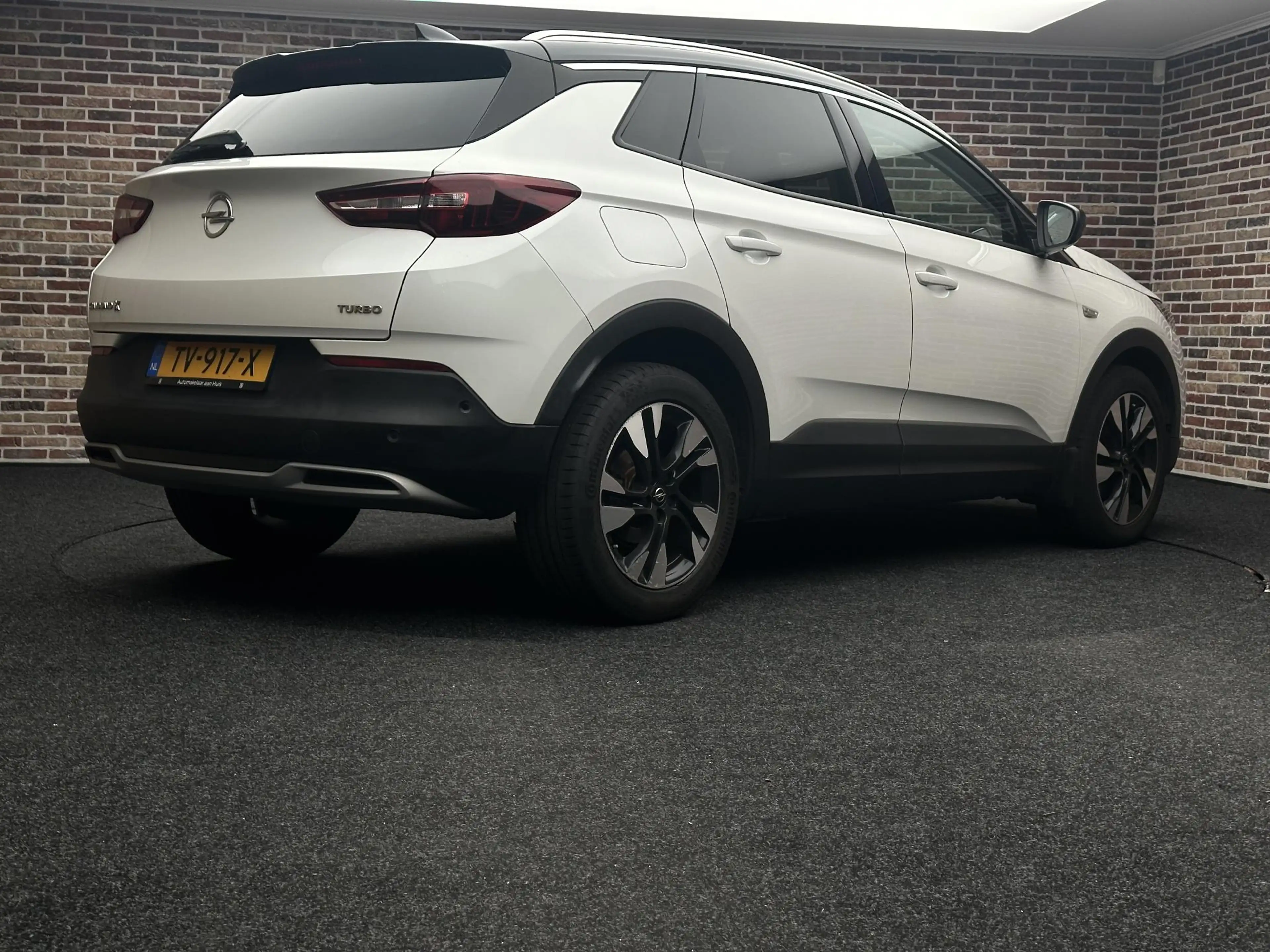 Opel Grandland X 1.2 Turbo Business Executive |Elektrische achterkl — photo 24