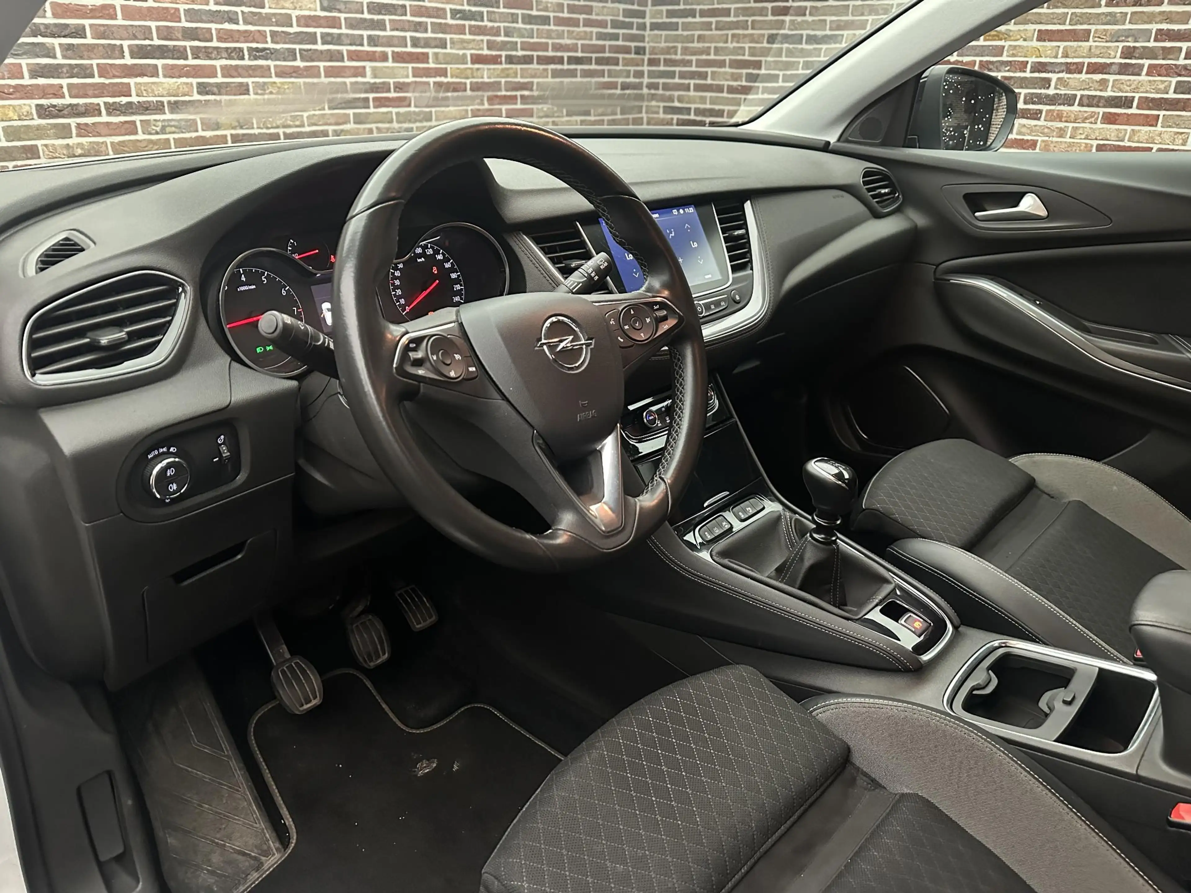 Opel Grandland X 1.2 Turbo Business Executive |Elektrische achterkl — photo 3