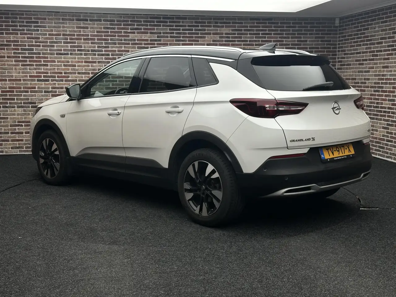 Opel Grandland X — photo 21 sur 35