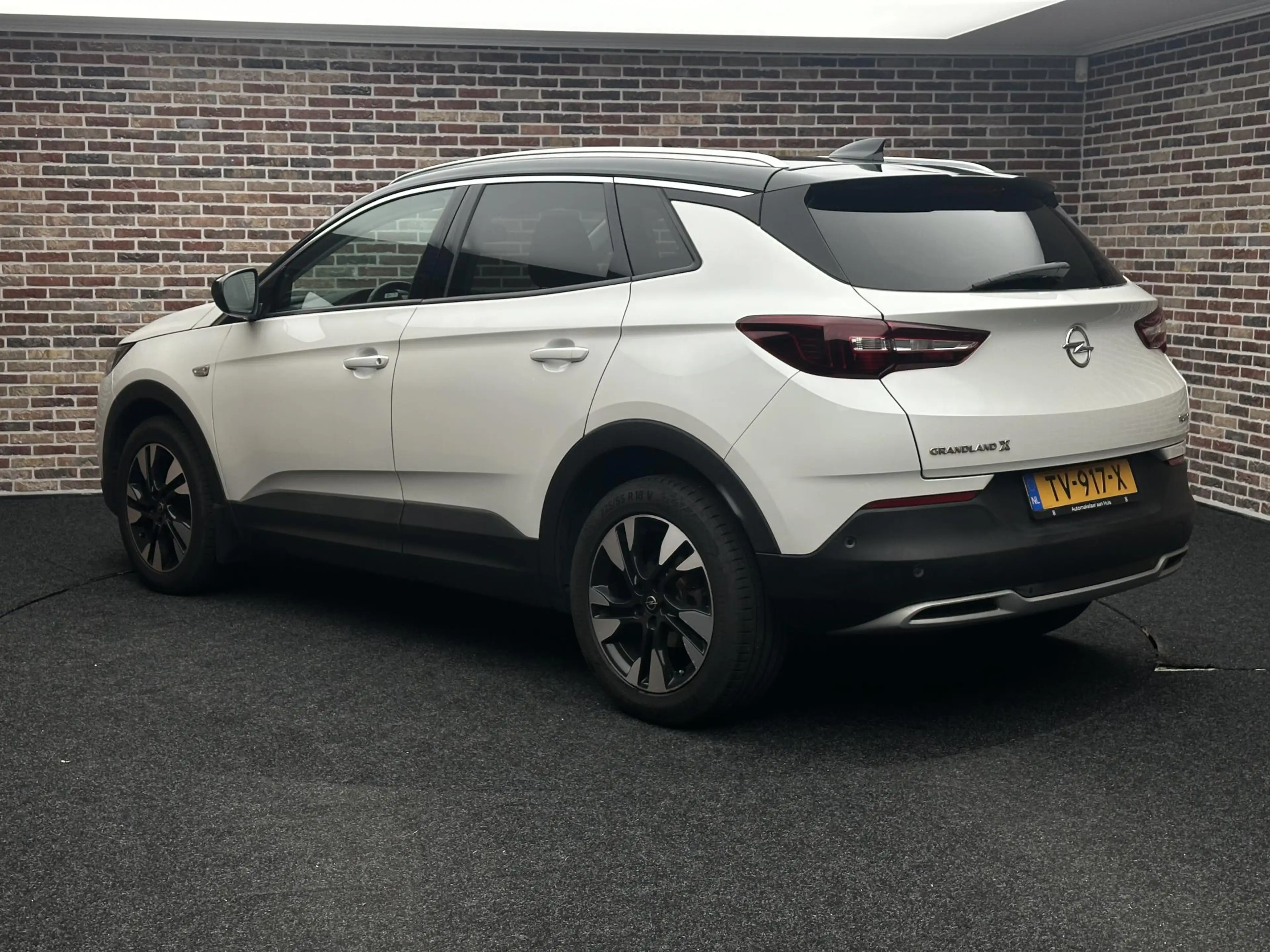 Opel Grandland X 1.2 Turbo Business Executive |Elektrische achterkl — photo 21