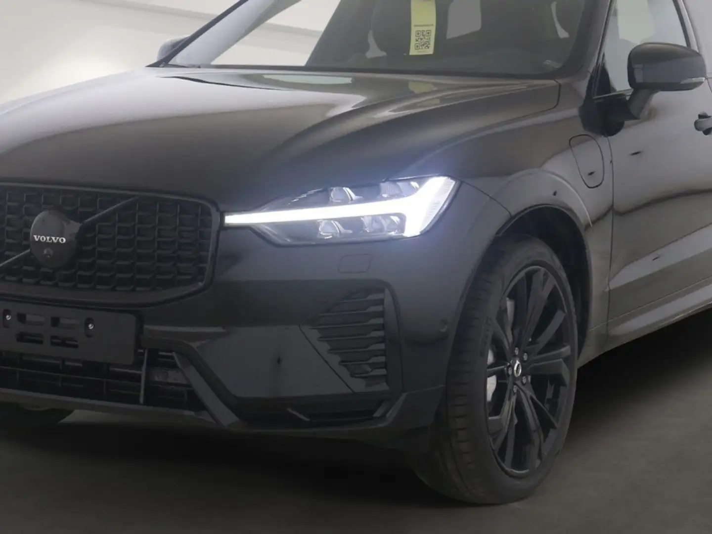 Volvo XC60 T6 Ultra Black Edition Plug-In Hybrid AWD EU6e Pan Noir - 2