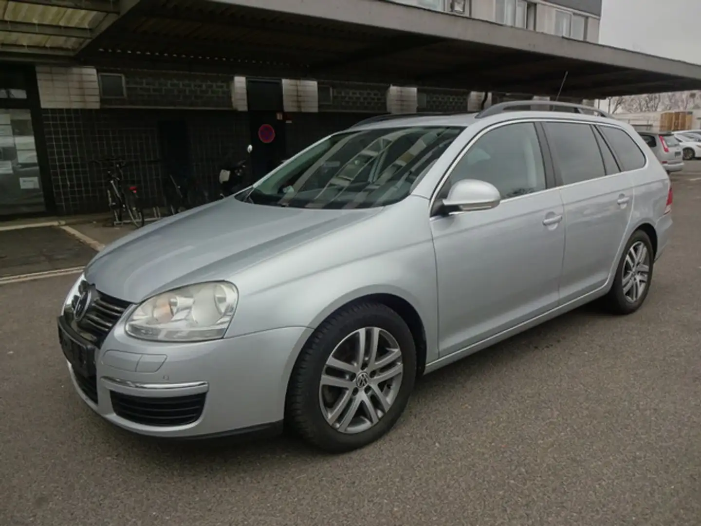 Volkswagen Golf Variant V / Erst 45 Tkm / AUTOMATIK Sportline Argent - 1