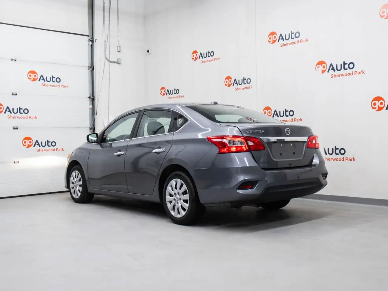 Nissan Sentra снимка Nissan Sentra