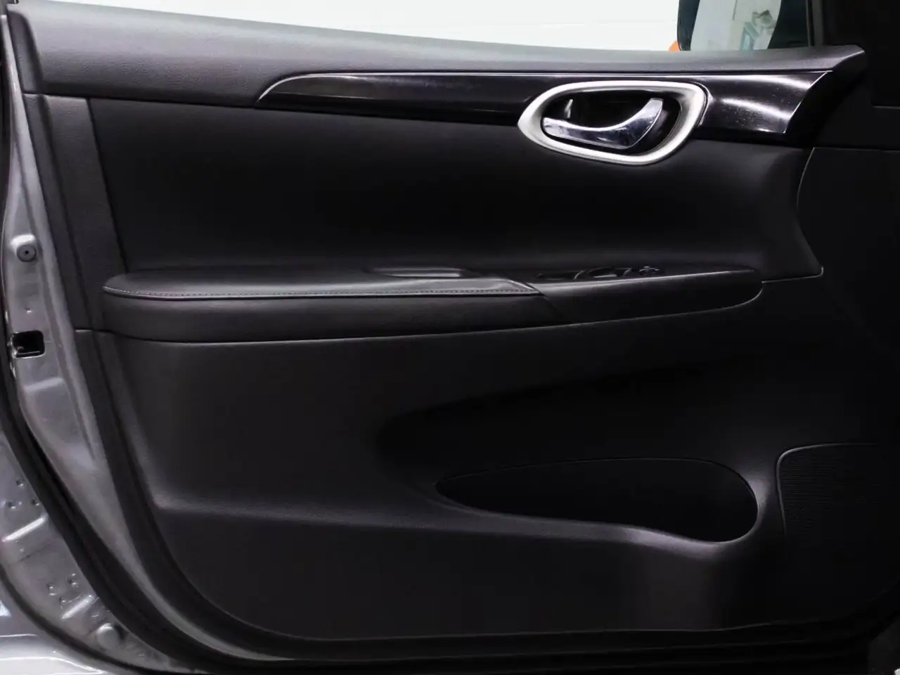 Nissan Sentra снимка Nissan Sentra