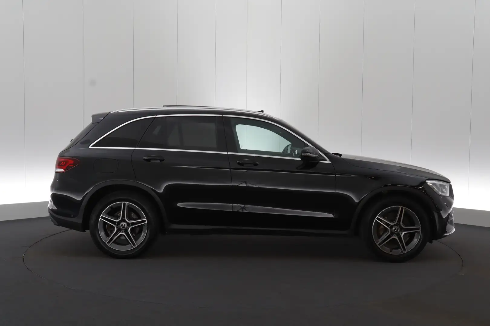 Mercedes-Benz GLC 220 220dA 4-Matic Business Solution Plus AMG Line LEDE Noir - 2