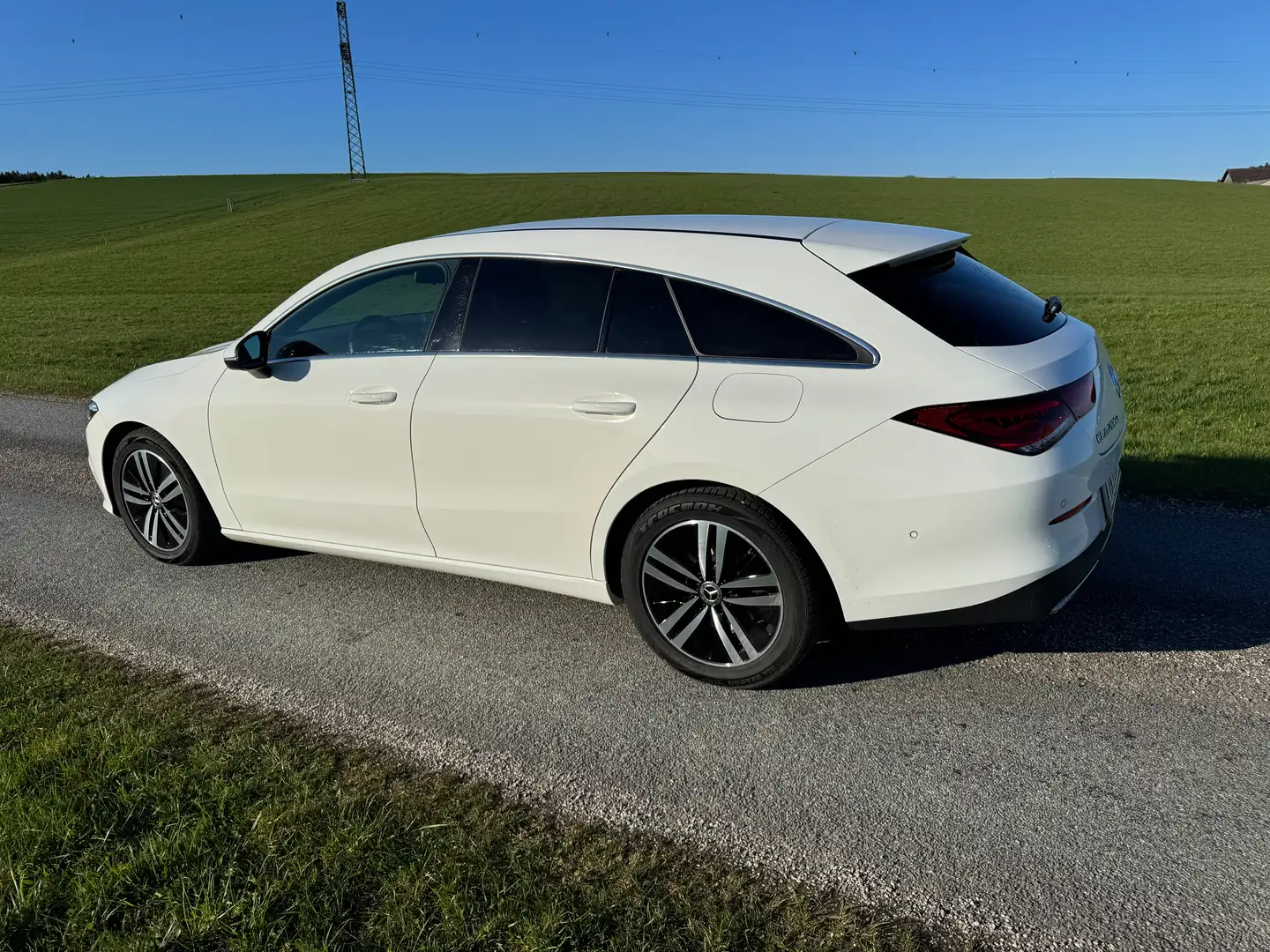Mercedes-Benz CLA 220 CLA 220 d Shooting Brake Aut. Weiß - 1