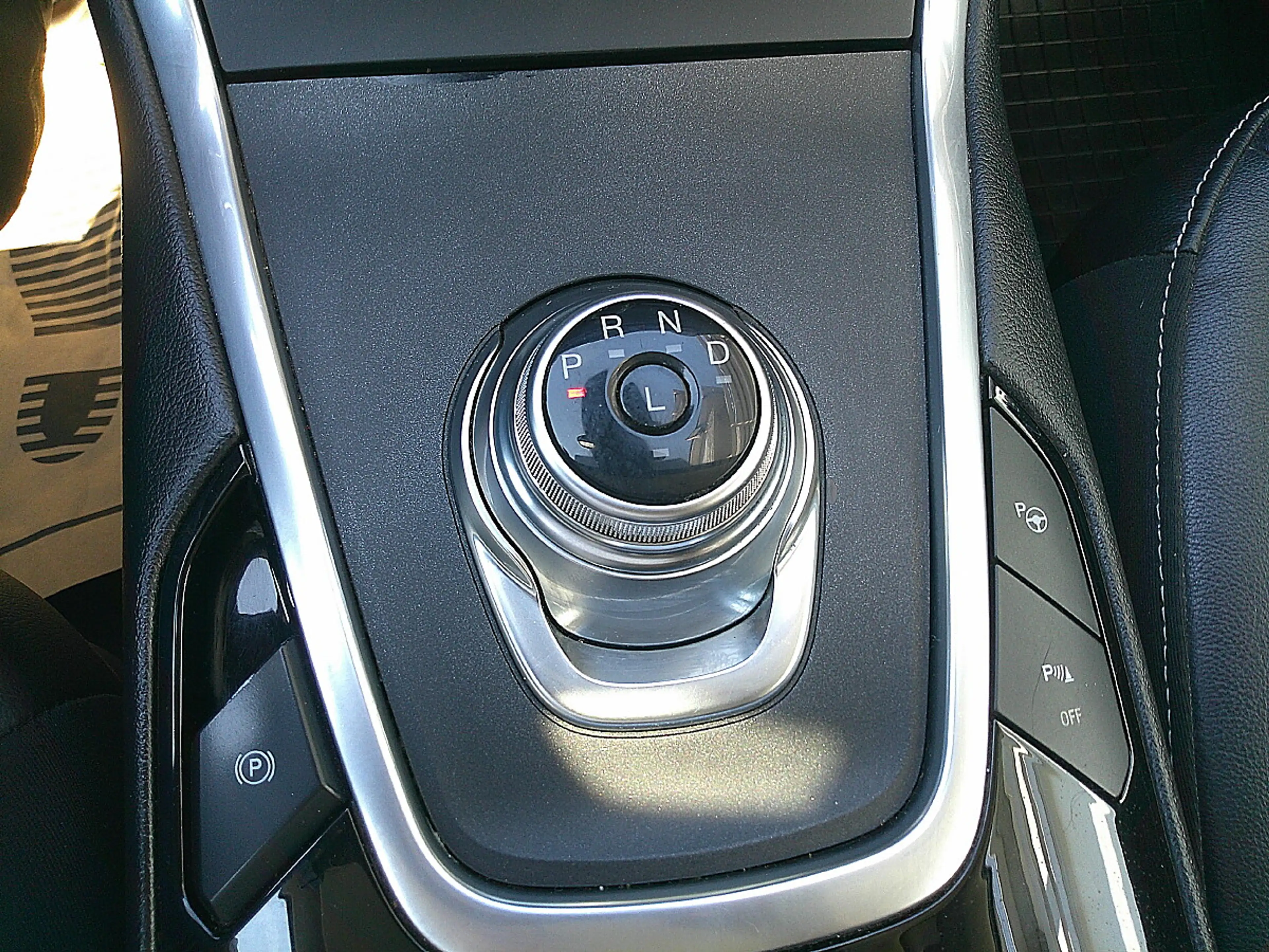 Ford Galaxy 2,5 Duratec Hybrid Titanium Aut. — photo 14