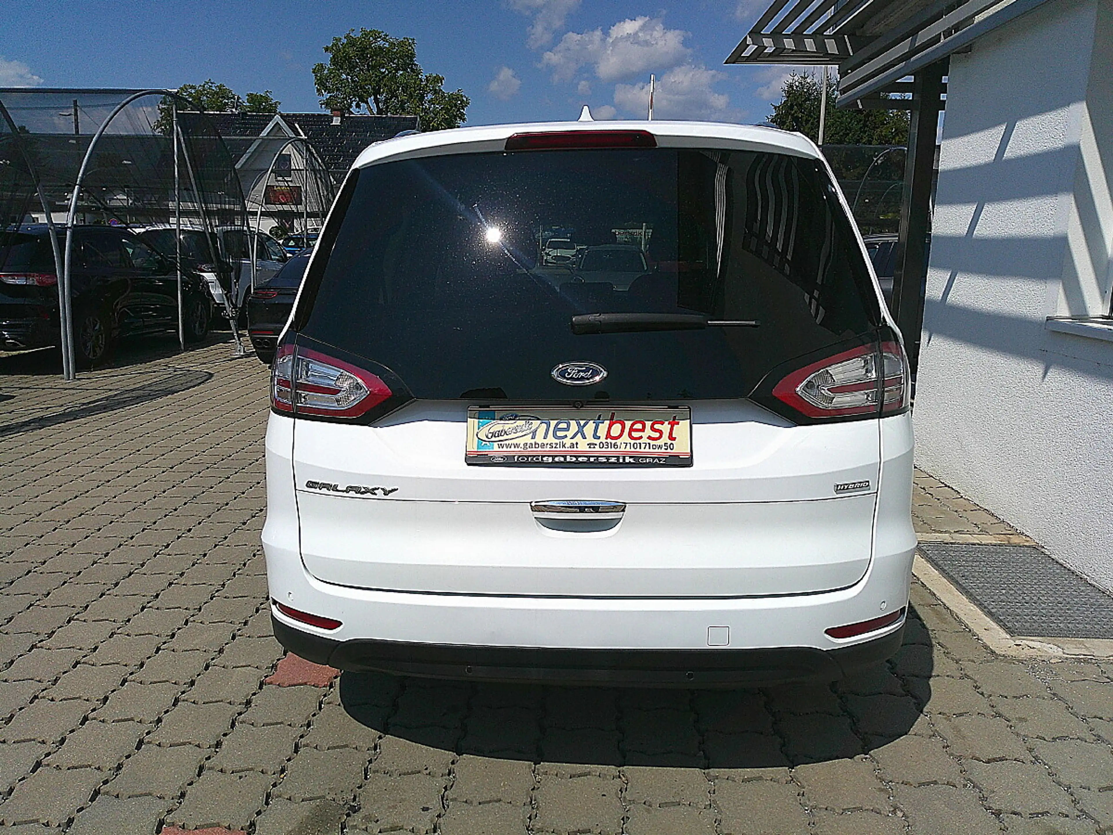 Ford Galaxy 2,5 Duratec Hybrid Titanium Aut. — photo 4