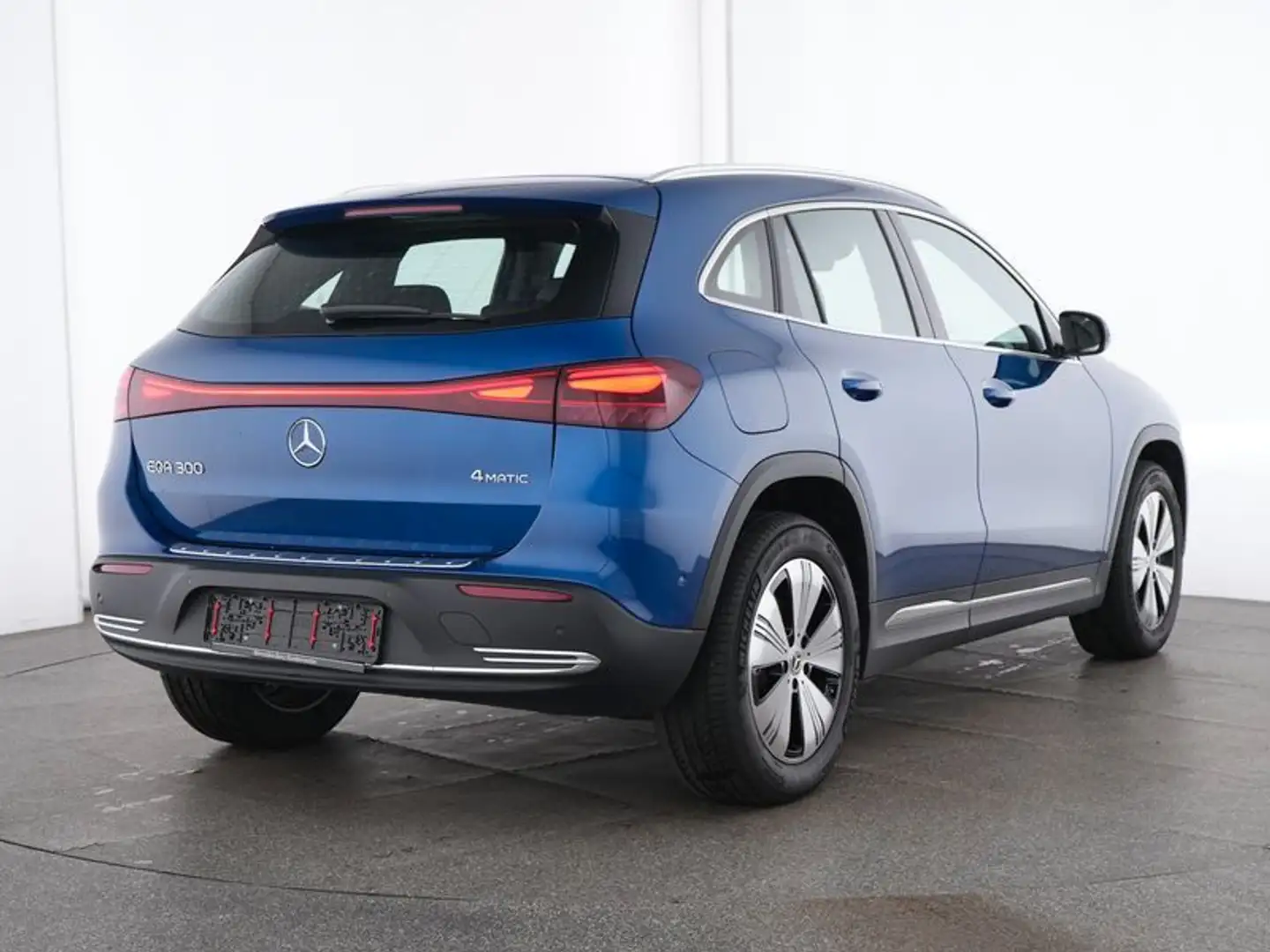 Mercedes-Benz EQA 300 4MATIC SpurW W-Paket PDC SHZ LED SpurH Blau - 2