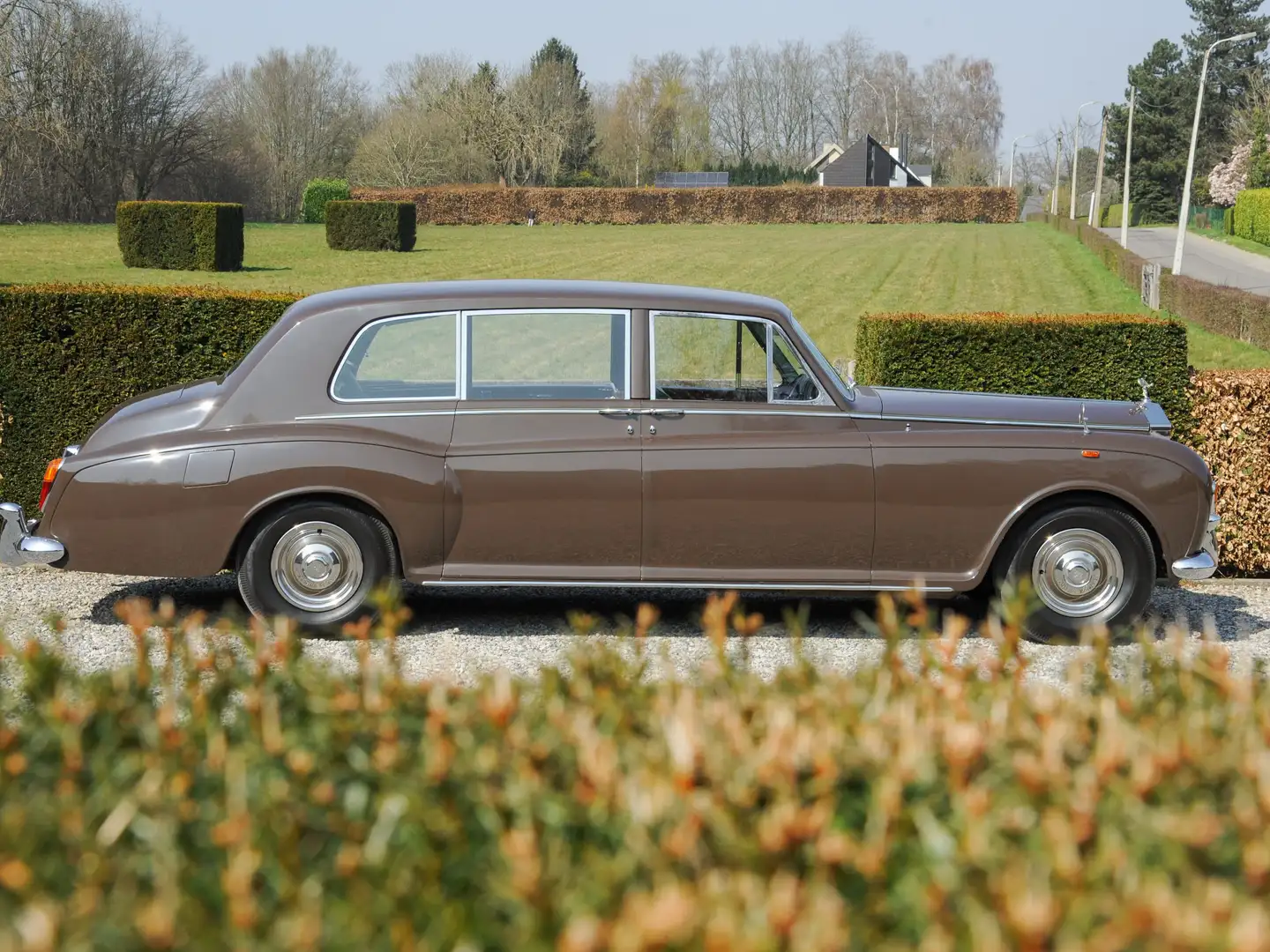 Rolls-Royce Phantom VI Limousine by HJ Mulliner Ex-Lady Beaverbrook Braun - 2