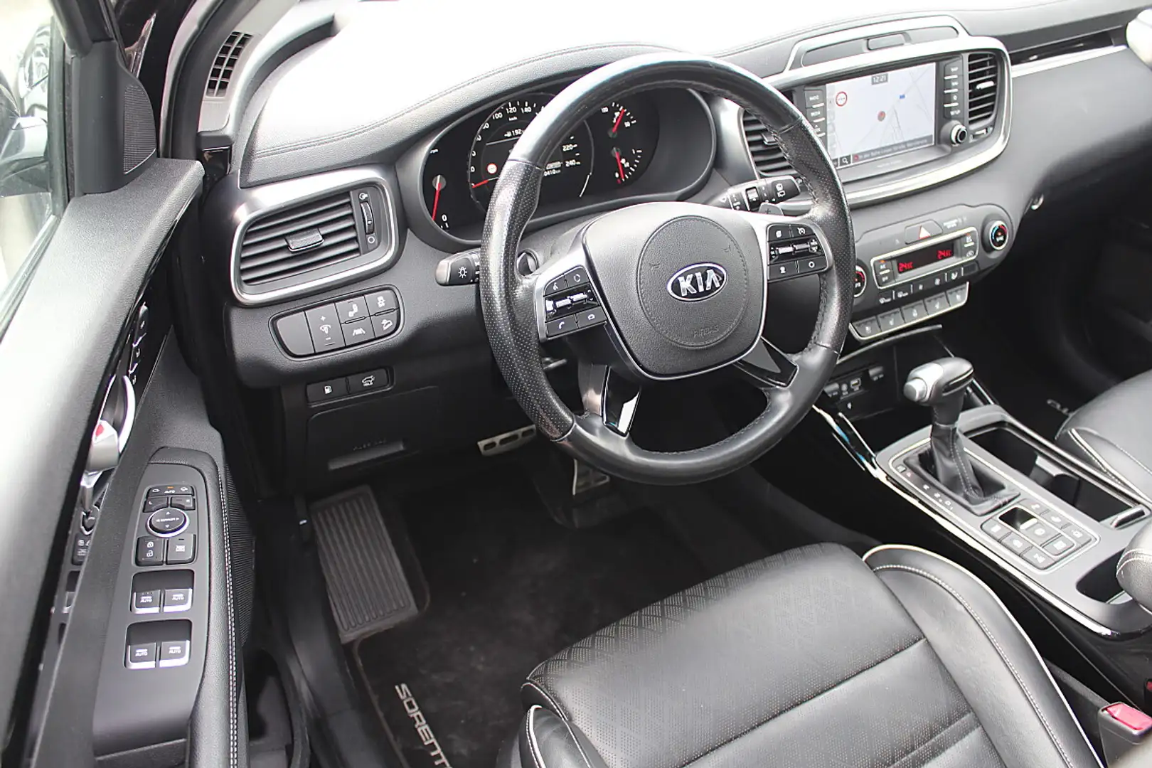 Kia Sorento 2,2 CRDi SCR AWD GT-Line Aut. 7 Sitz Panorama 3... Schwarz - 2