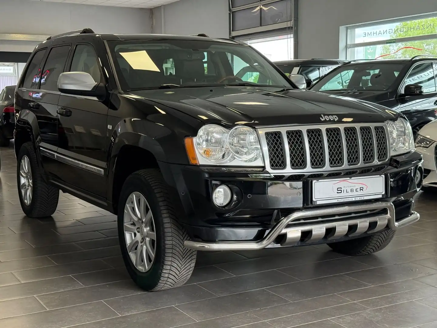 Jeep Grand Cherokee 5.7 V8 Overland HEMI LPG/50mm Noir - 2