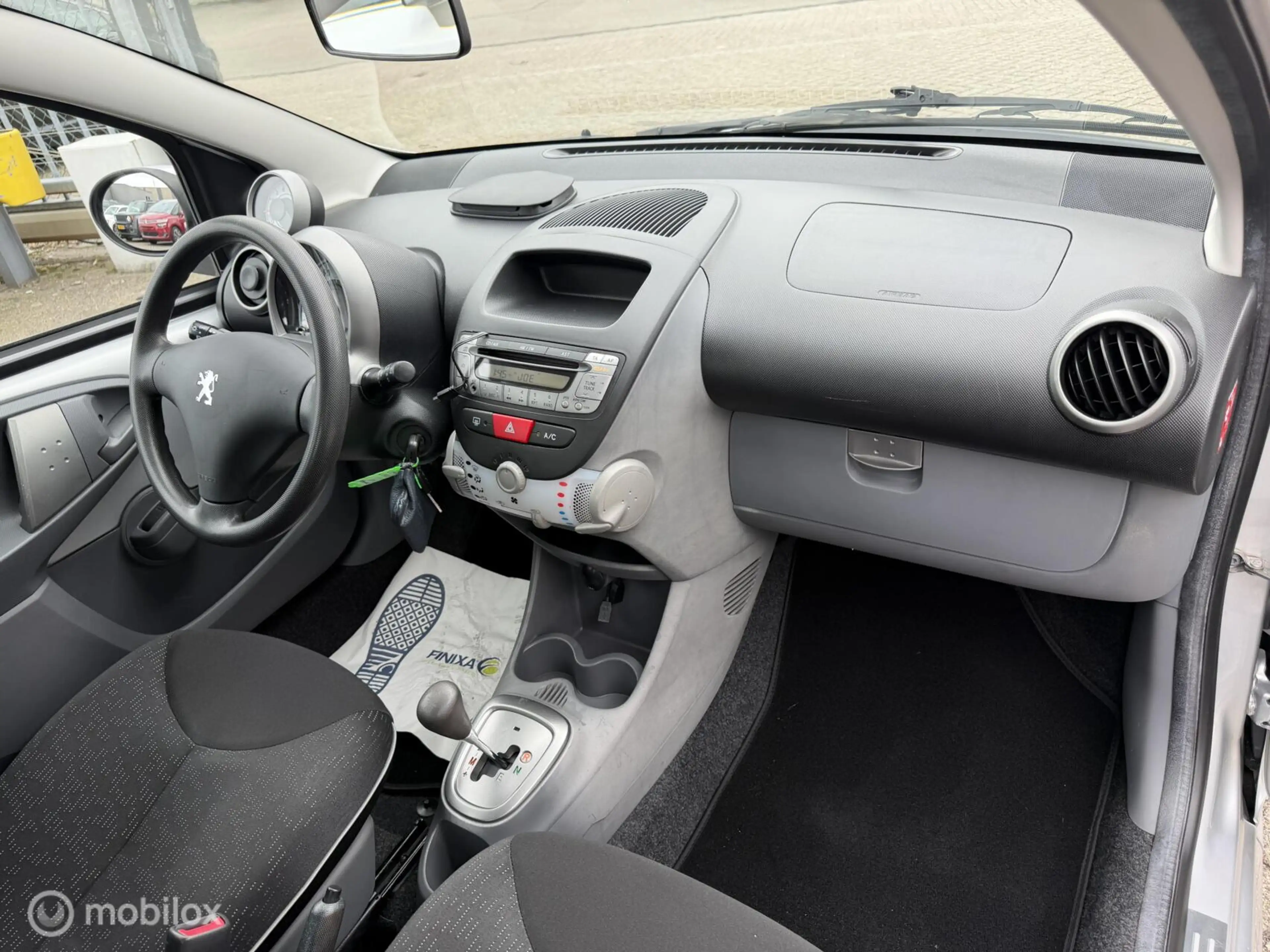 Peugeot 107 1.0-12V Millesim 200,Automaat,Airco,Navi,45.000KM! — photo 8