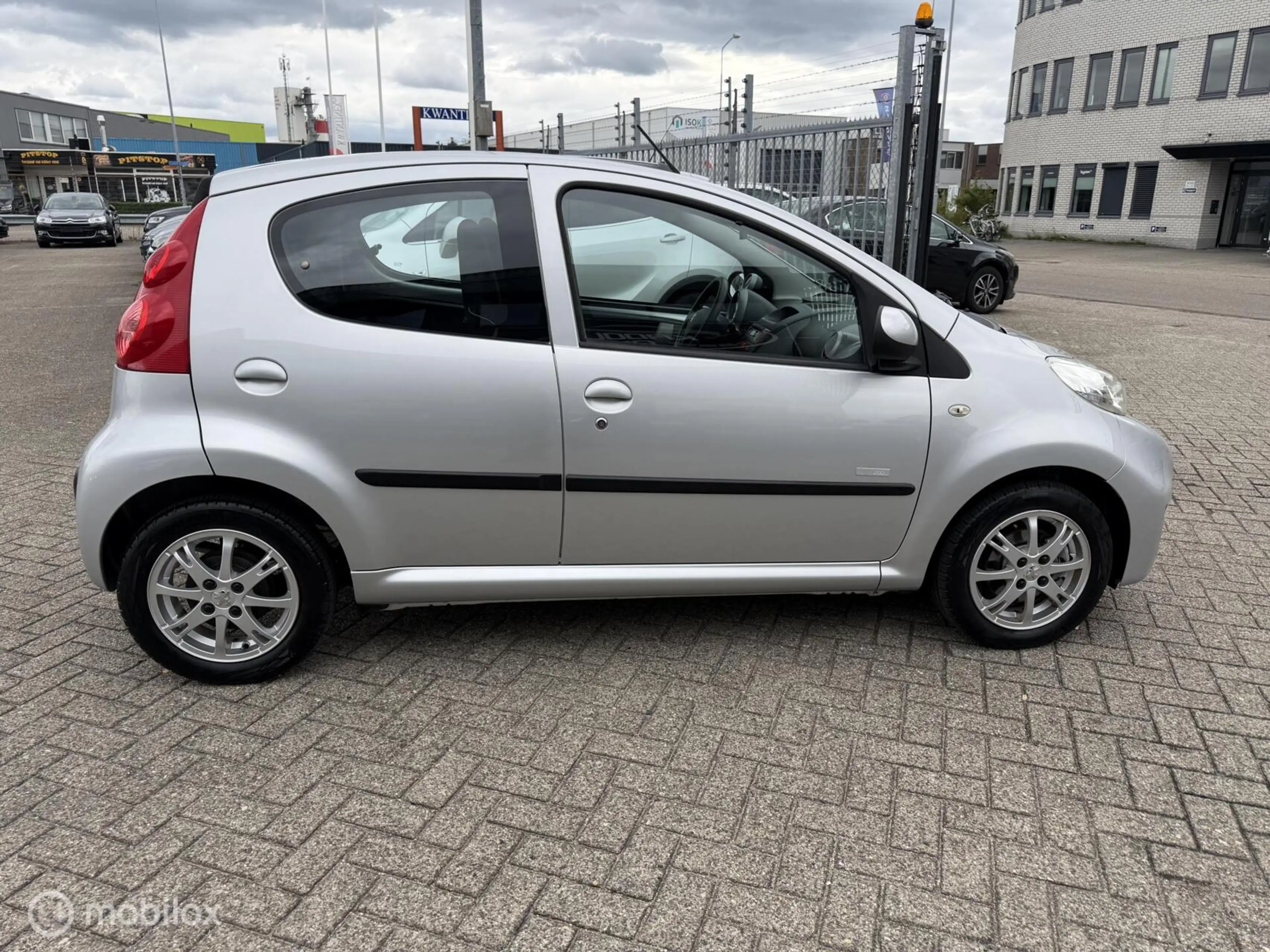 Peugeot 107 1.0-12V Millesim 200,Automaat,Airco,Navi,45.000KM! — photo 11