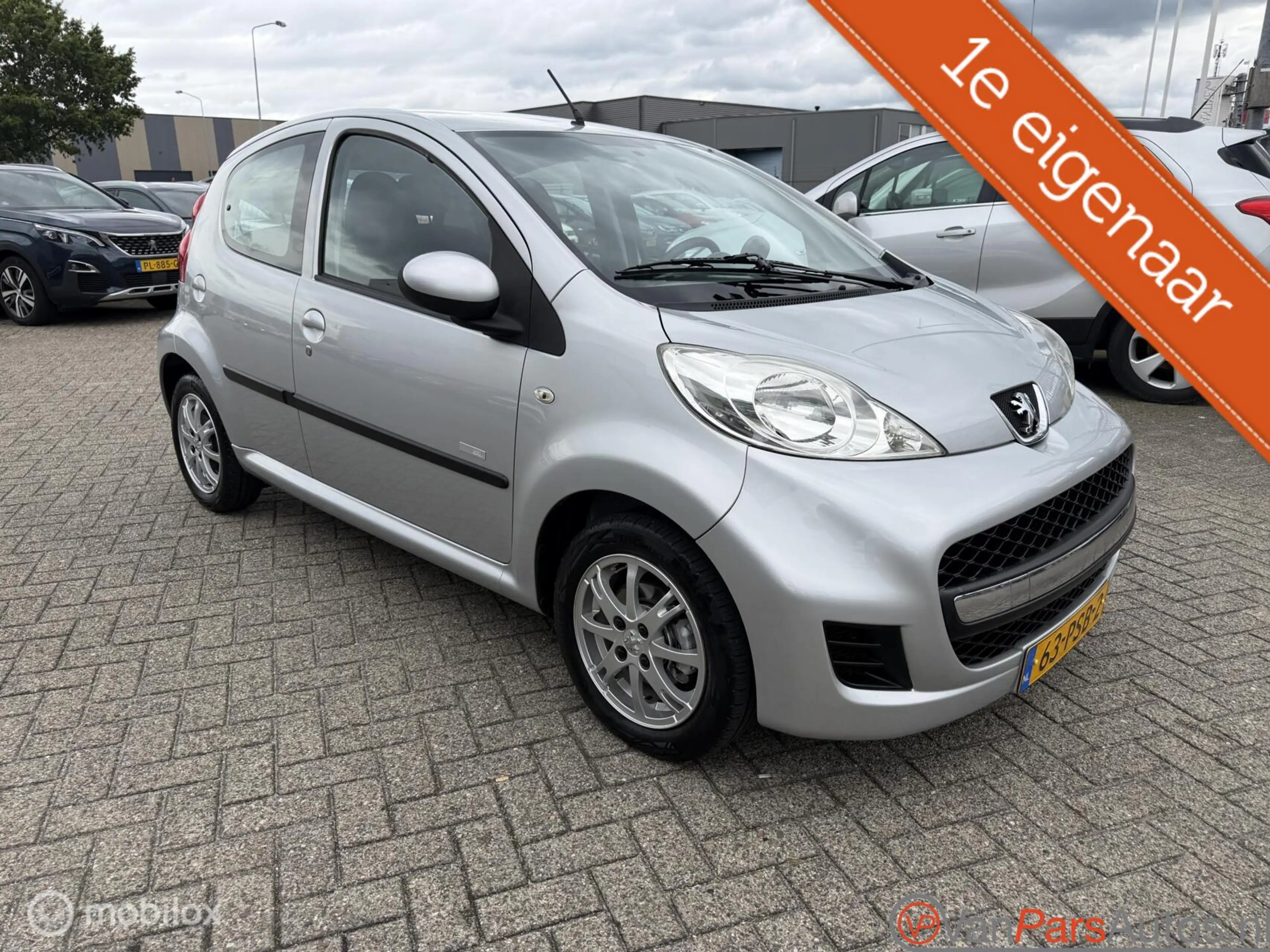 Peugeot 107 1.0-12V Millesim 200,Automaat,Airco,Navi,45.000KM! — photo 3